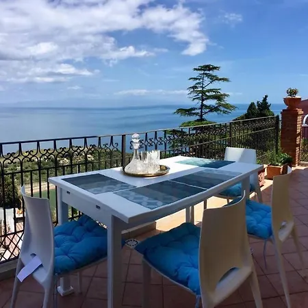 Nikita Luxury Apartment