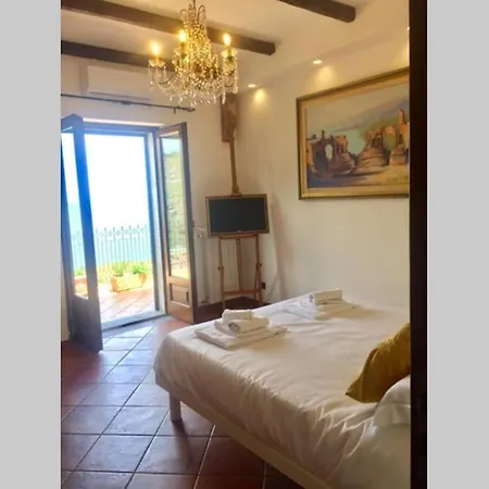 Nikita Luxury Apartment