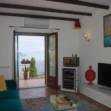Nikita Luxury Apartment *